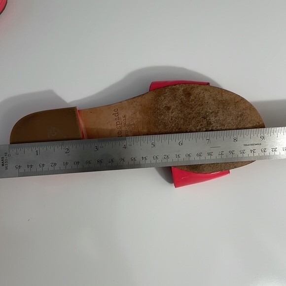 Kate Spade Ferry‎ Size 6 pink patent leather slides sandals w/ silver logo.  EUC - Picture 10 of 10